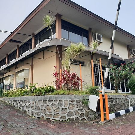 Hotel Cisarua Indah Zewnętrze zdjęcie